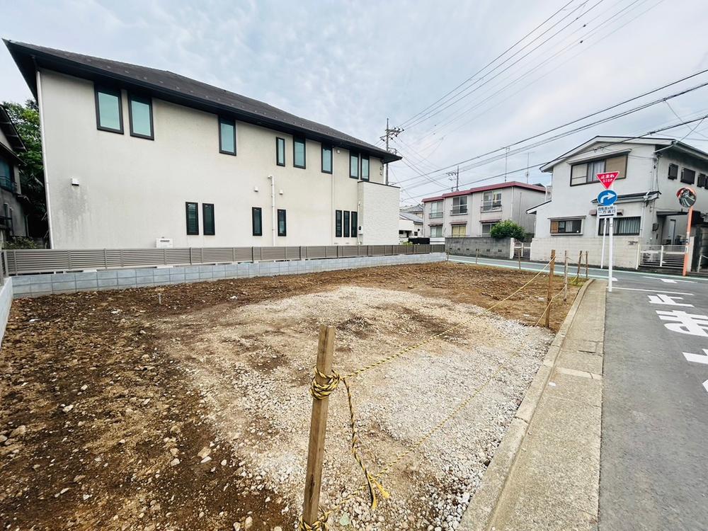 【売地】世田谷区赤堤４　土地面積７１.９２平米　整形地　建築条件なし　小中学校至近