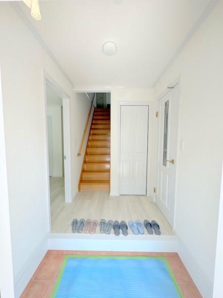 オシャレなオブジェや趣味のコレクションを飾ってお客様をお出迎えするのもステキですね。