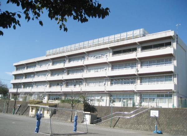 善部町（希望ケ丘駅） 2380万円