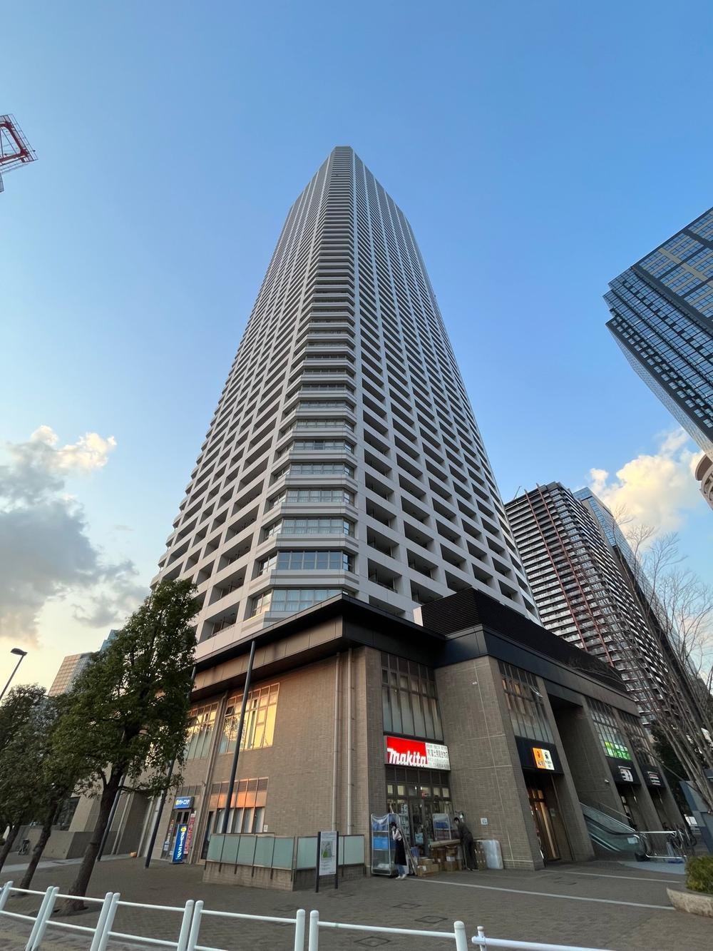 【西新宿高層ビル群を一望する最上階角住戸】ザ・パークハウス西新宿タワー60