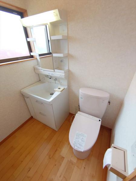 2階トイレ＆洗面台