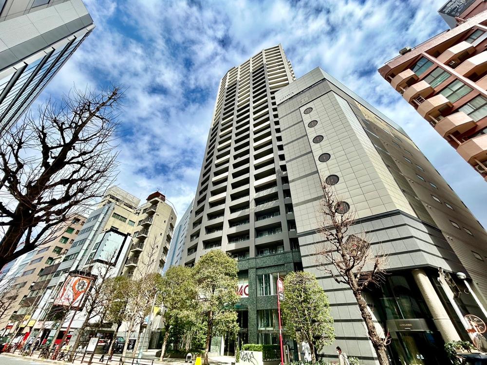 First Real Tower Shinjuku