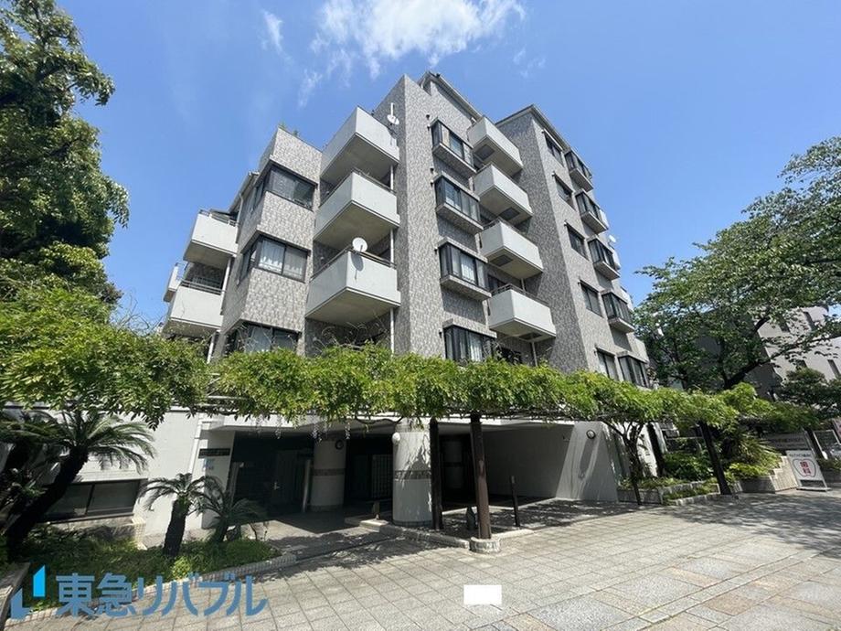 【中古】全国ペンションガイド　最新情報版　全軒地図付き　1987年 中古】全国ペンションガイド 最新情報版 全軒地図付き 1987年