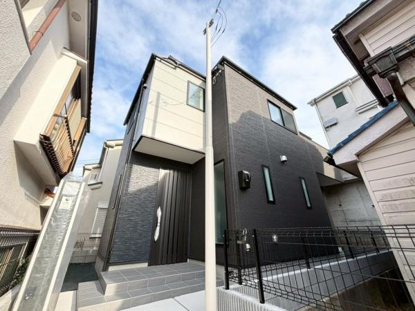 神奈川区菅田町　新築一戸建て