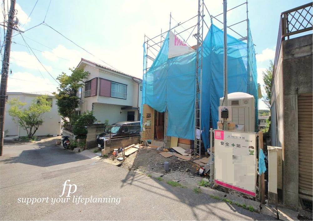 新築デザイナーズ分譲住宅　最寄り駅徒歩5分　買い物・学校近くて便利！　