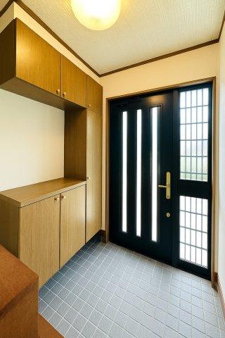 この画像はCGで加工して荷物を消しております。