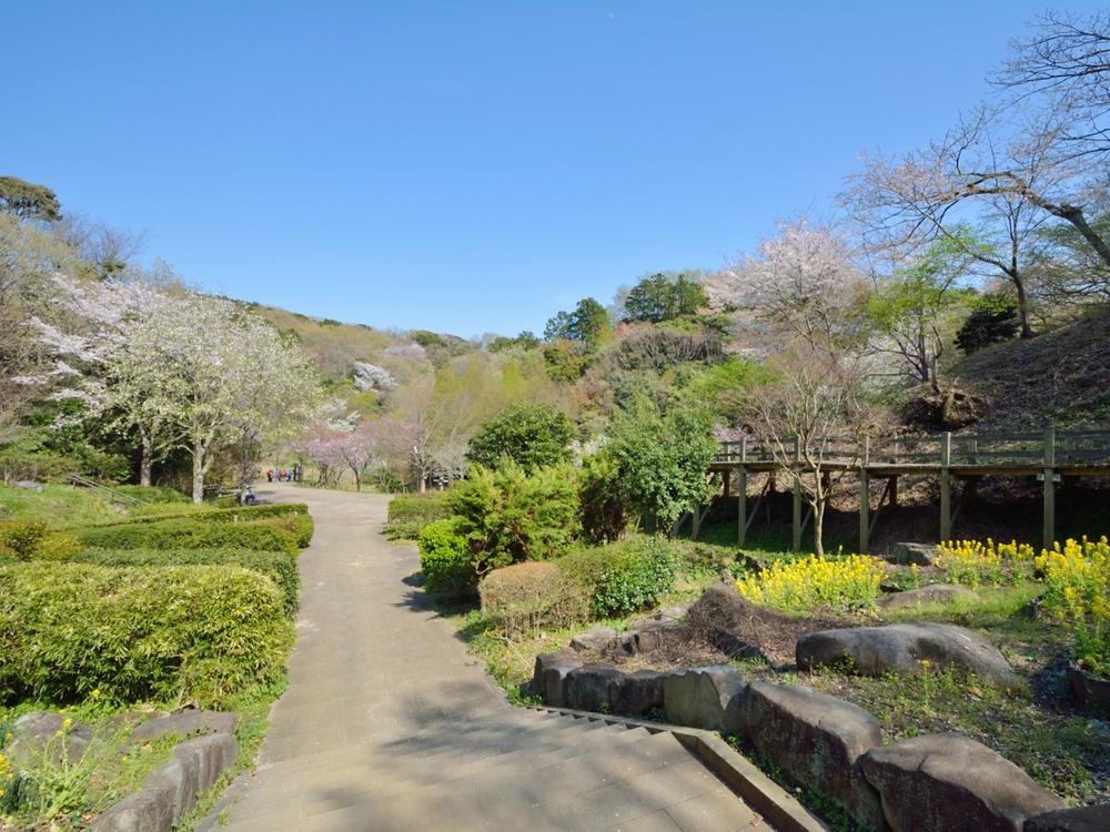 アウトドアテラスとお庭のある『鎌倉ガーデンハウス』注文住宅仕様のモデルハウス棟