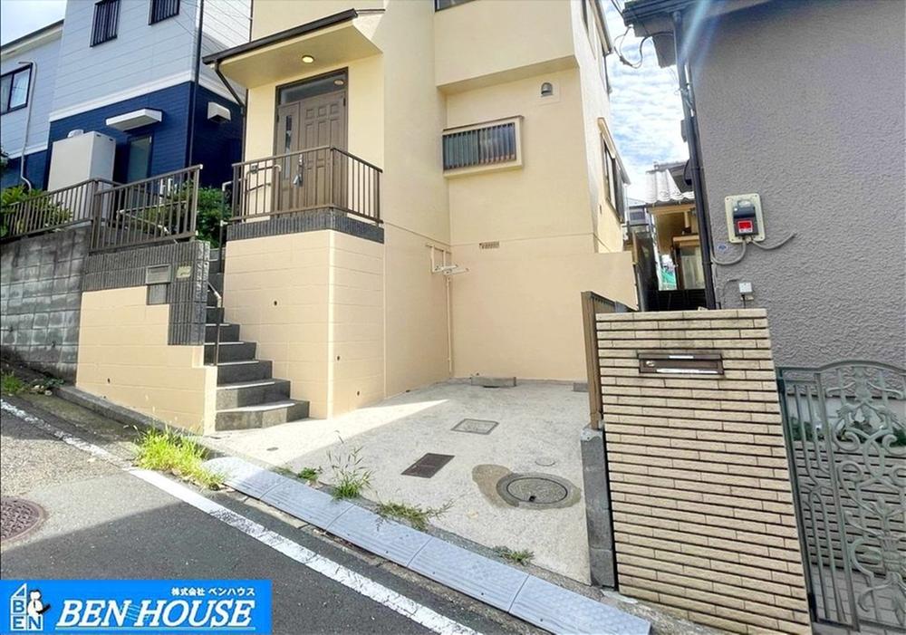 横浜市南区永田東２丁目　戸建