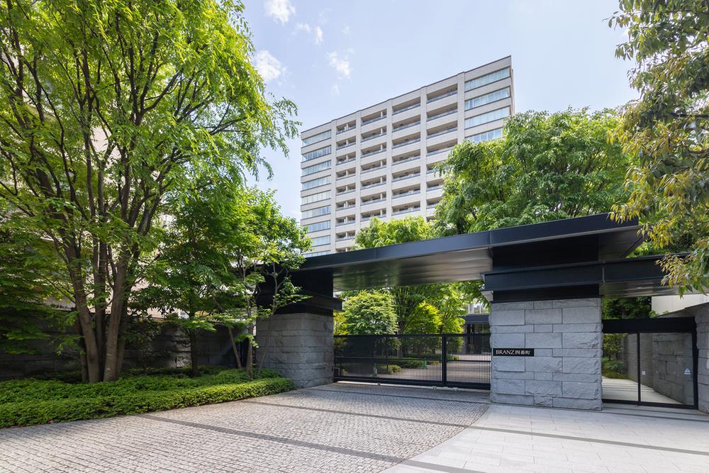 SUUMO】千代田区四番町の中古マンション購入情報