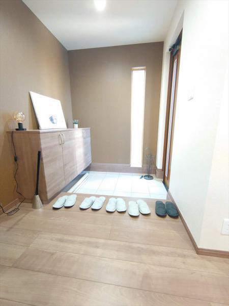 広々とした玄関