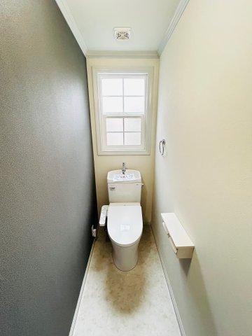 【トイレ】 リフォームされたウォシュレット機能付きトイレ！！