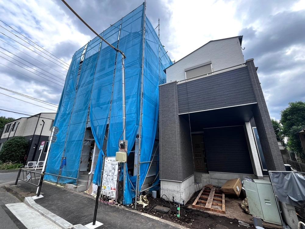 ☆閑静な住宅街☆狛江市東野川の邸宅！大型収納付きのプランとなっております♪