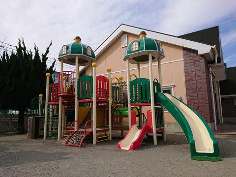 はぼたん幼稚園まで949m