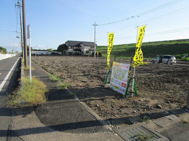 二ツ宮住宅団地内　　全14区画　建築条件なし売地9区画の販売