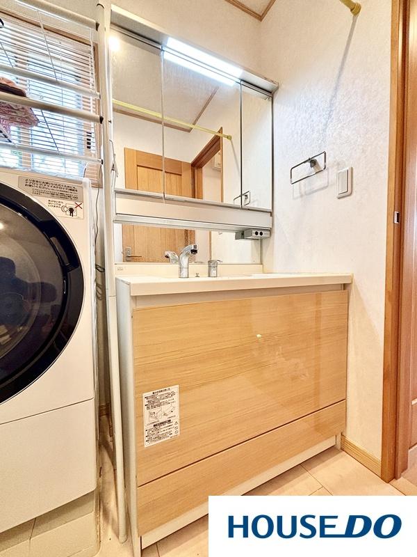 3面鏡付洗髪化粧台