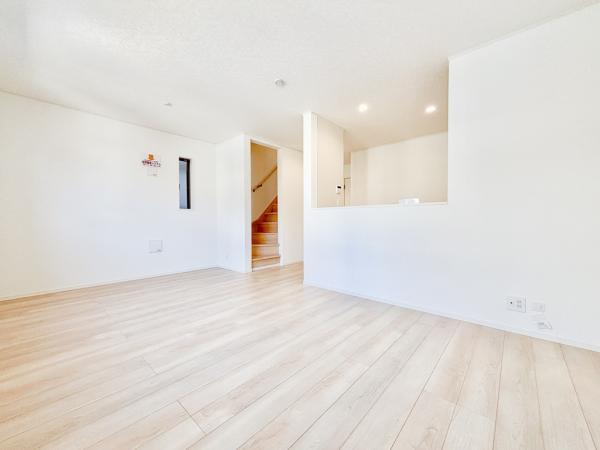 足立区東和３丁目 新築一戸建て／全２棟