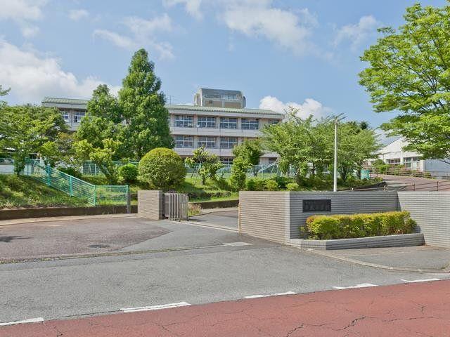 成田市立平成小学校まで1200m
