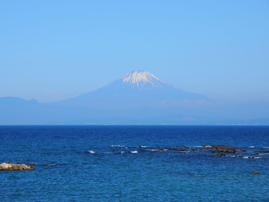 ☆～おすすめ！大きなウッドデッキは山々の緑と海・富士山を望む気持ち良い景色！～☆
