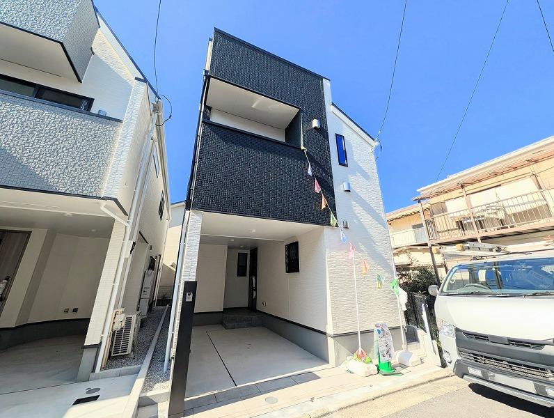 足立区青井３丁目 新築一戸建て／全２棟