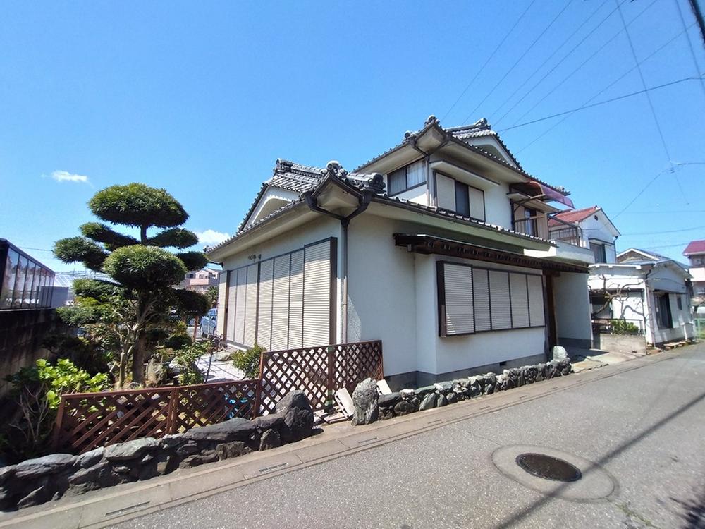 二十世紀の都市と住宅 ヨーロッパと日本(中野隆生編) / 青木書店