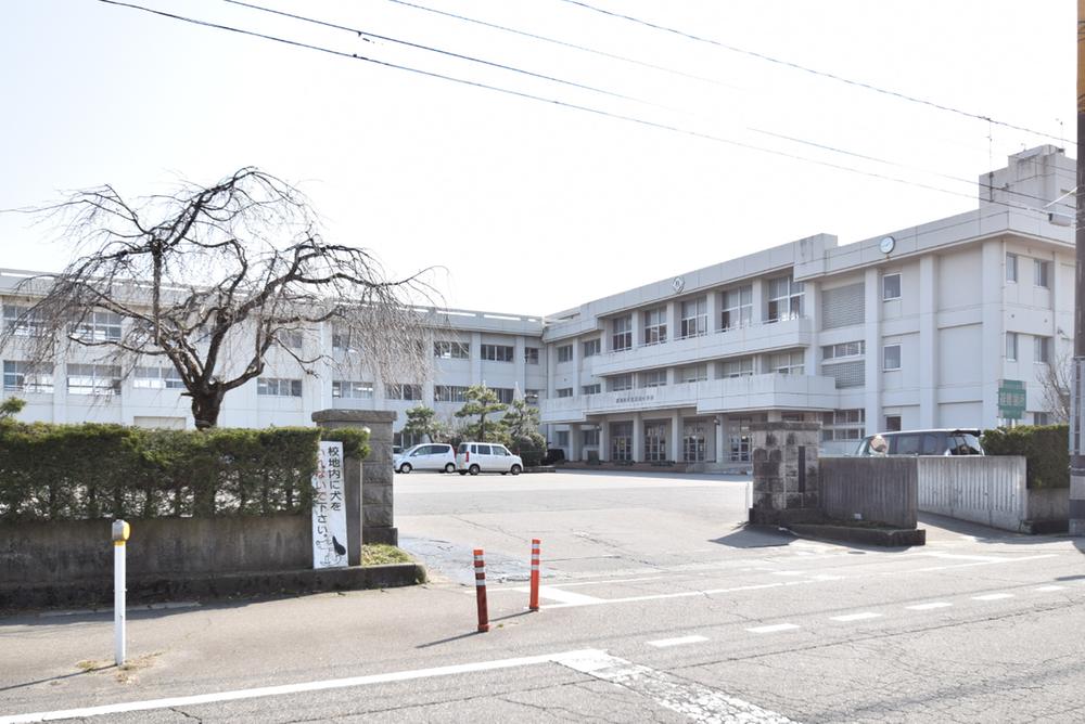 東新町４（新発田駅） 1838万円