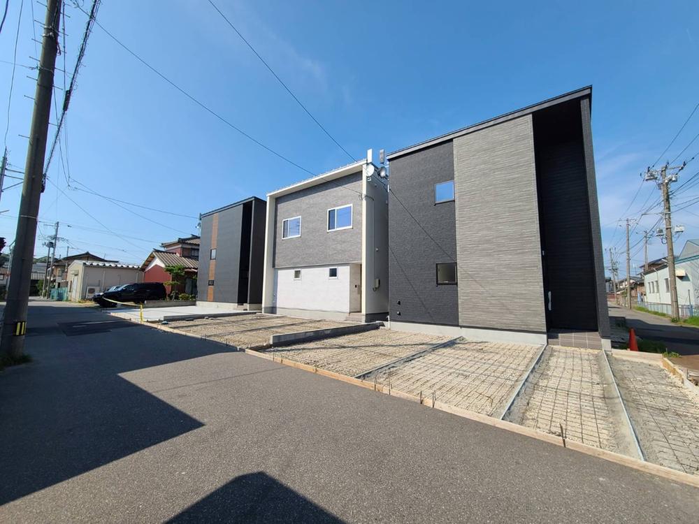 三軒屋町（新崎駅） 2480万円・2550万円