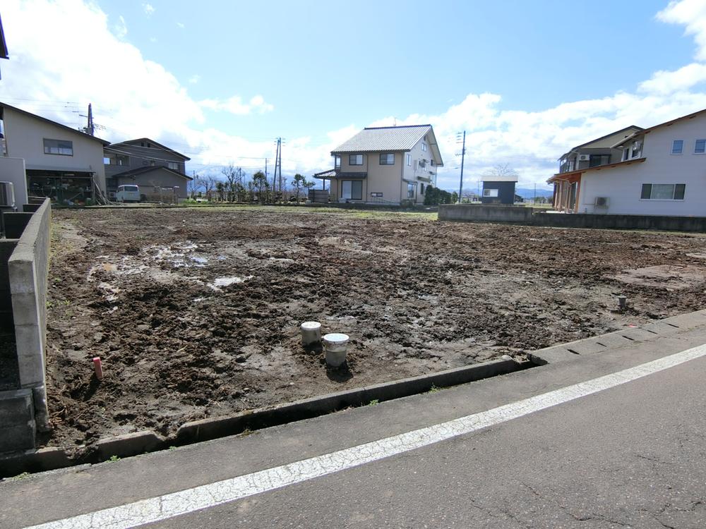 大字荒屋（春日山駅） 900万円