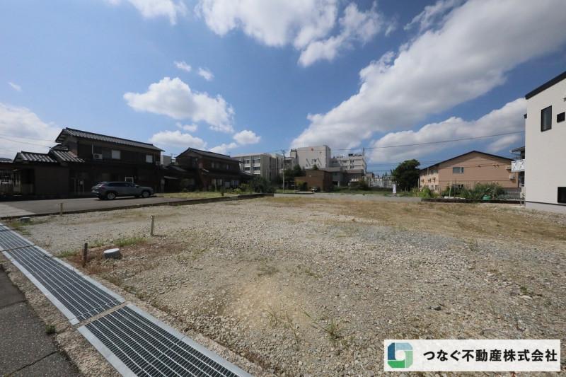 窪７（野々市工大前駅） 1580万円