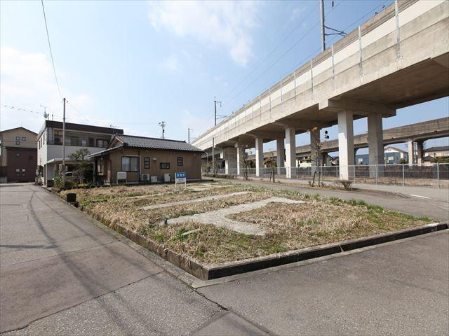 神谷内町ハ（東金沢駅） 2390万円