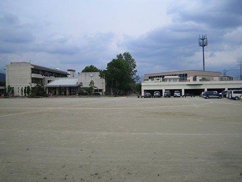 detached 山梨県笛吹市石和町川中島