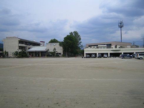 detached 山梨県笛吹市石和町駅前