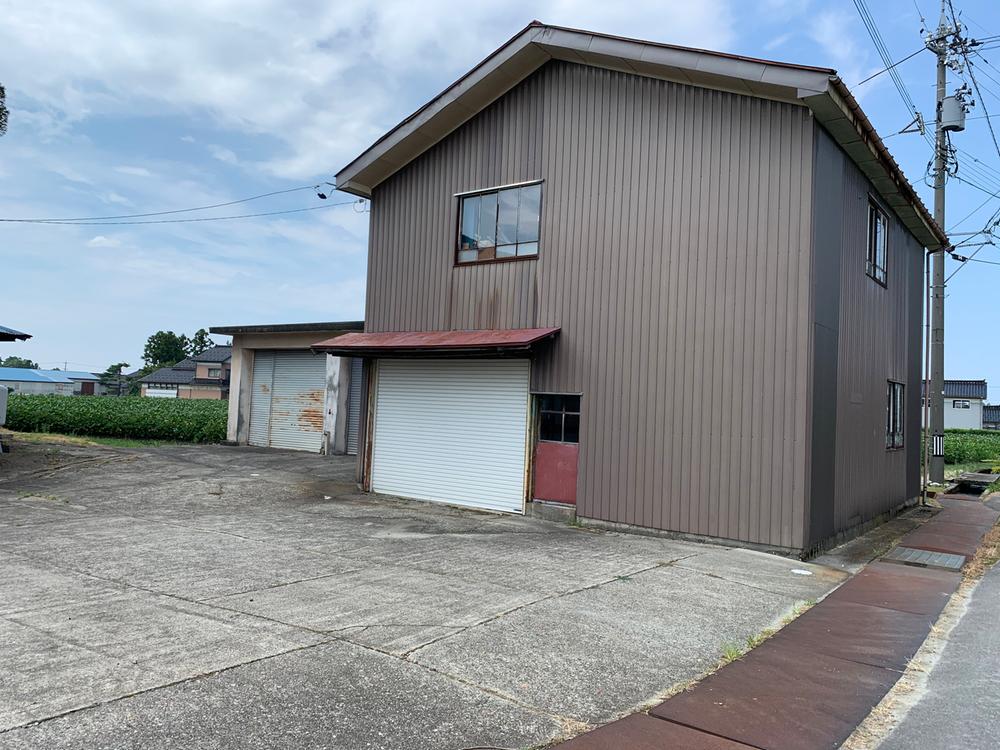 detached 富山県下新川郡入善町墓ノ木