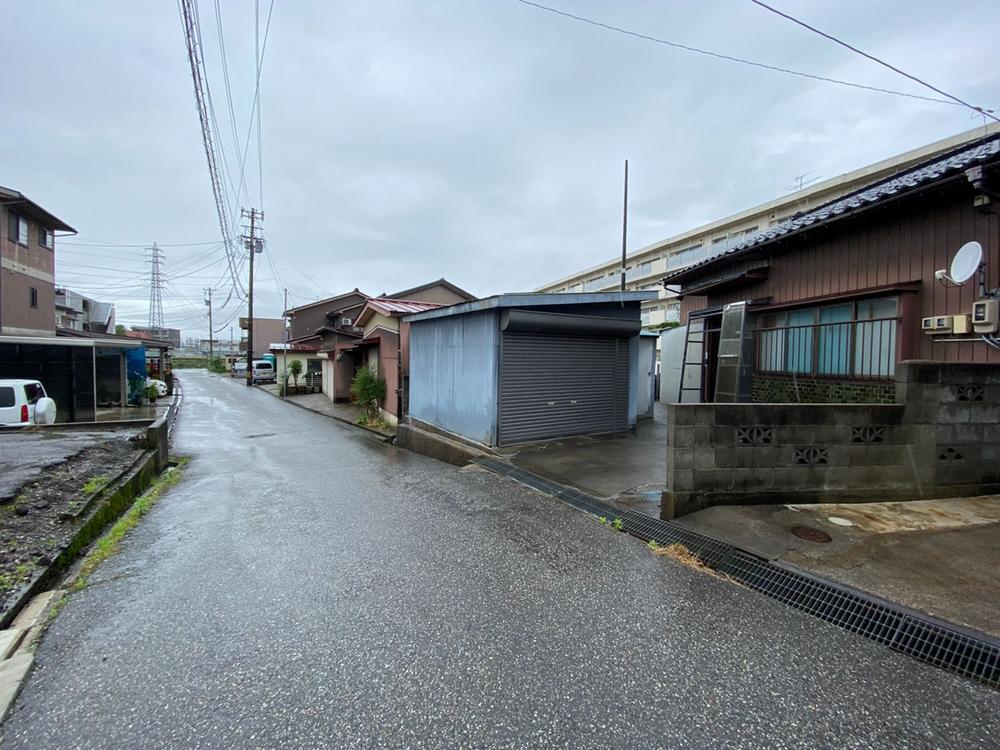 京田（新高岡駅） 900万円