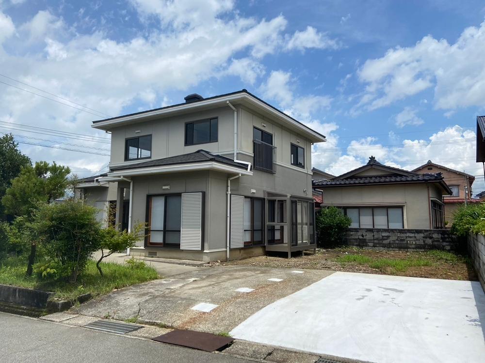 富山市三室荒屋　フルリノベーション済中古住宅