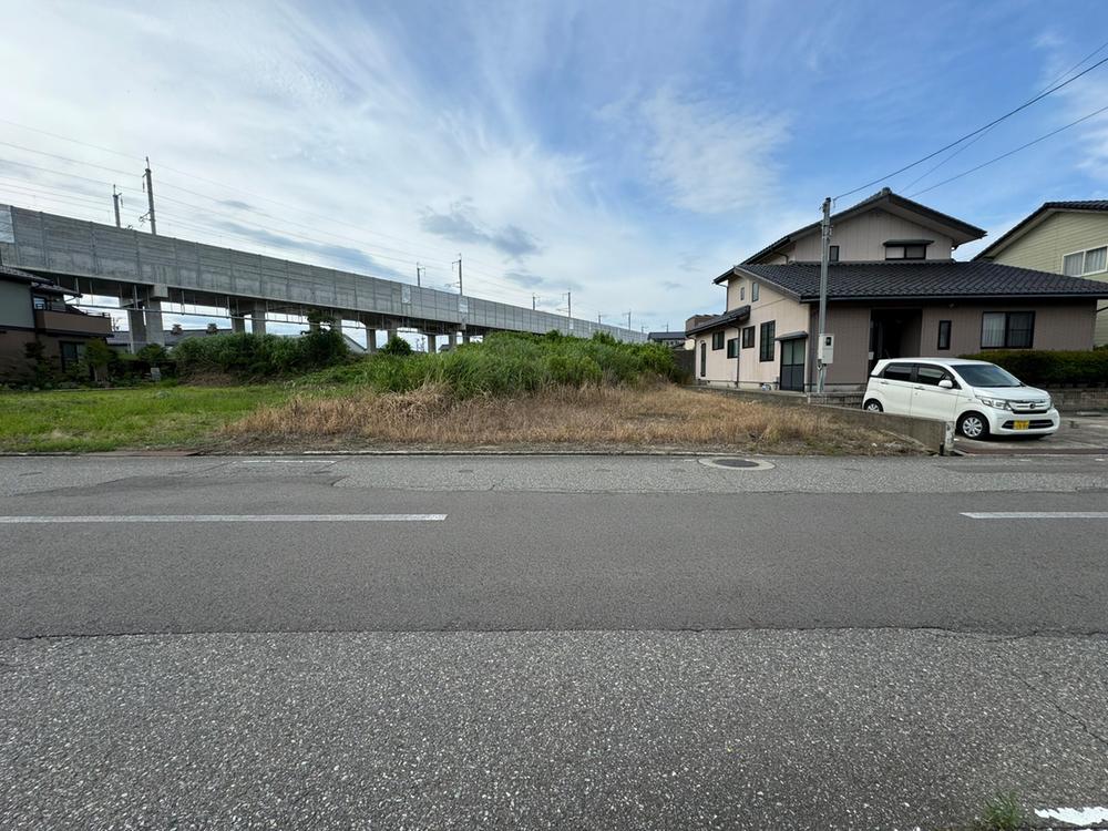 島町 663万円