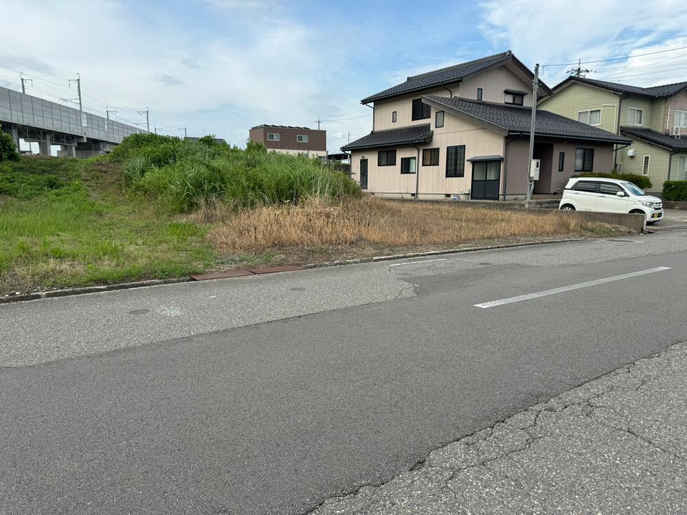 島町 663万円