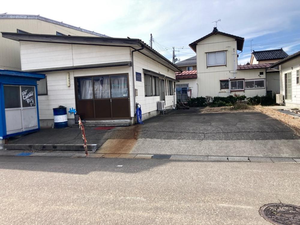 国府１（直江津駅） 1050万円