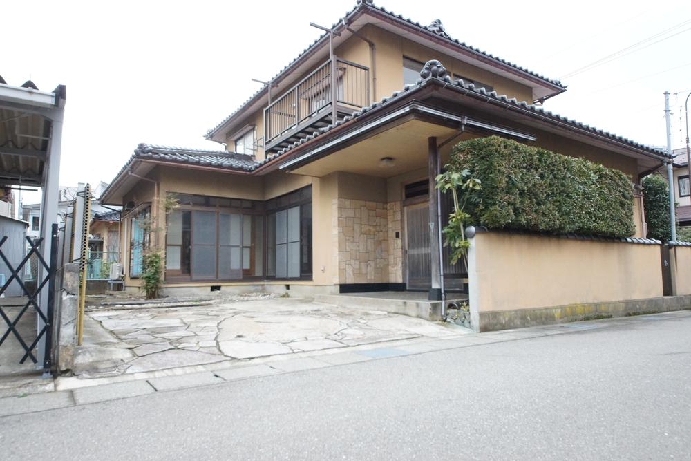 額新町２（額住宅前駅） 1800万円