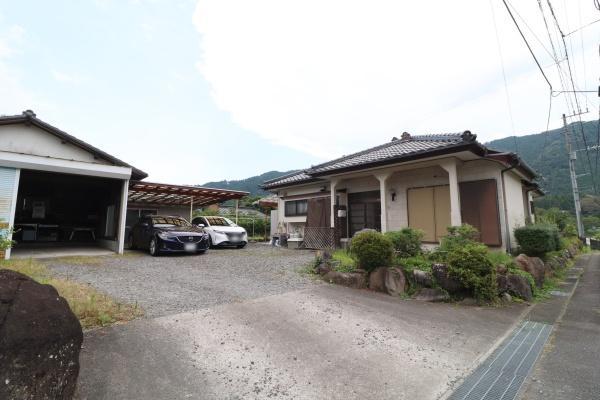 西山 900万円