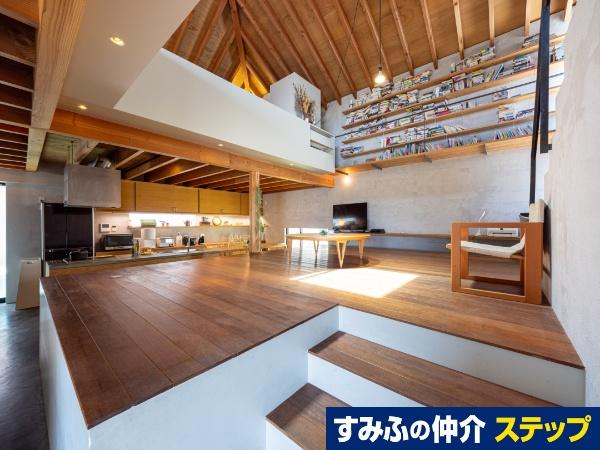 純銅の竜王様が物を並べて，財産を募集し，町の家を 純銅の竜王様が物を並べて，財産を募集し，町の家を 置物