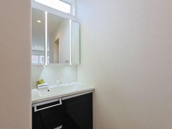 detached 滋賀県守山市荒見町