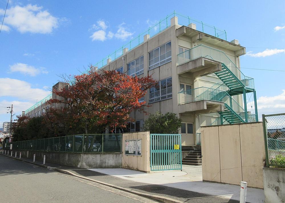 detached 大阪府東大阪市小若江３