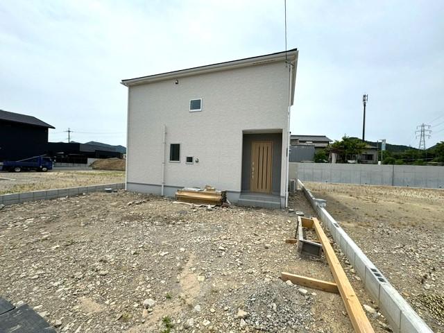 小坂町（新西脇駅） 2100万円～2380万円