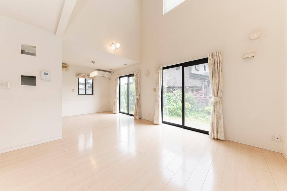 川の流れる柳の町　F6 W41センチ×H32センチ 春の仁淀川は、屋形船で、川面から｜仁淀ブルー通信