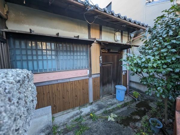 御陵鴨戸町（御陵駅） 800万円