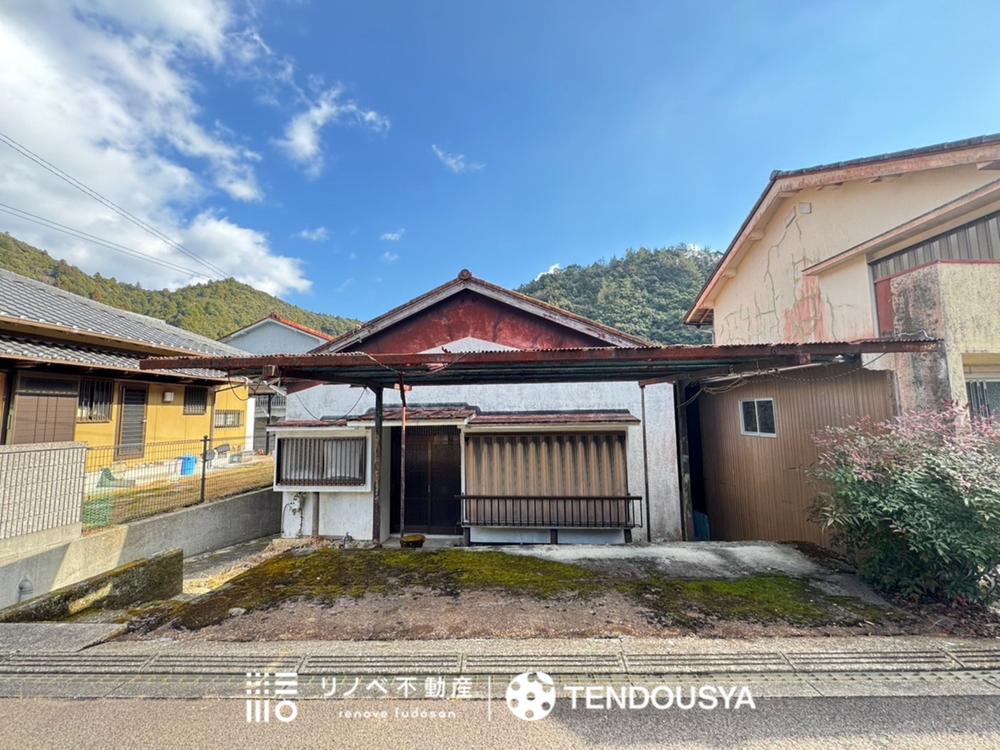 Cheap house for sale in Yoshinogunshimokitayama, Nara