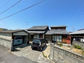 小松町新屋敷（伊予小松駅） 700万円