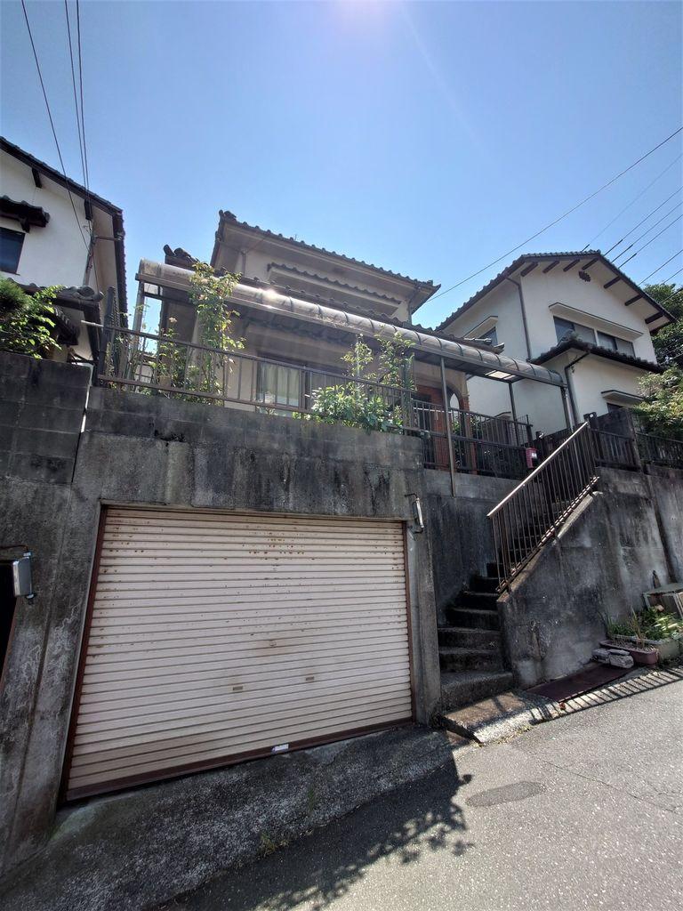 黄金山町 800万円