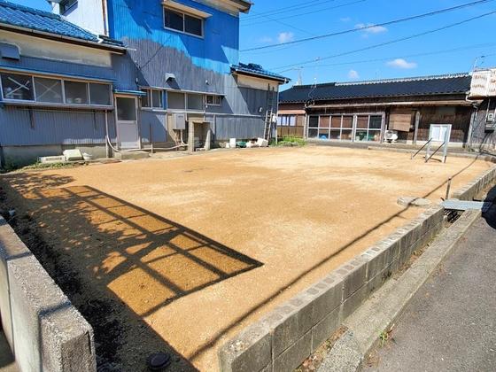 草江３（草江駅） 240万円