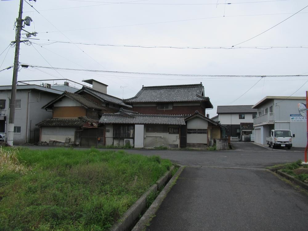 加茂町大字下加茂（万能倉駅） 2000万円